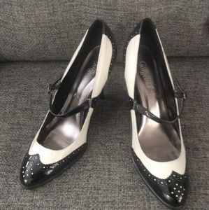 Black and White Vintage Oxford Heels